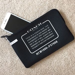 Coach logo wristlet/clutch